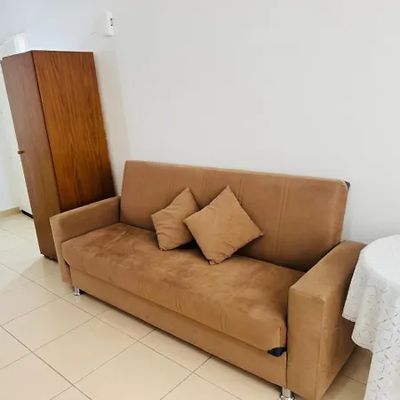 Marielenas * Lárnaca